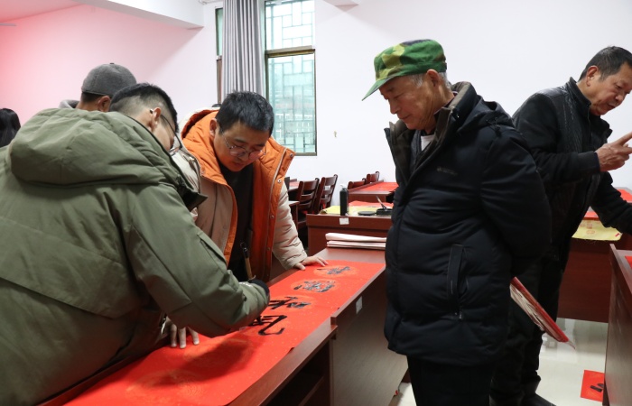 挥毫泼墨.JPG