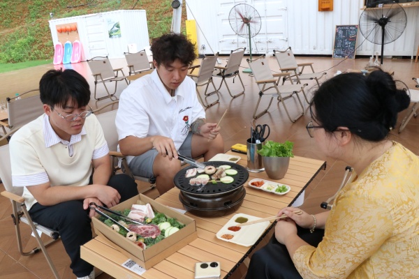 户外烤肉.JPG