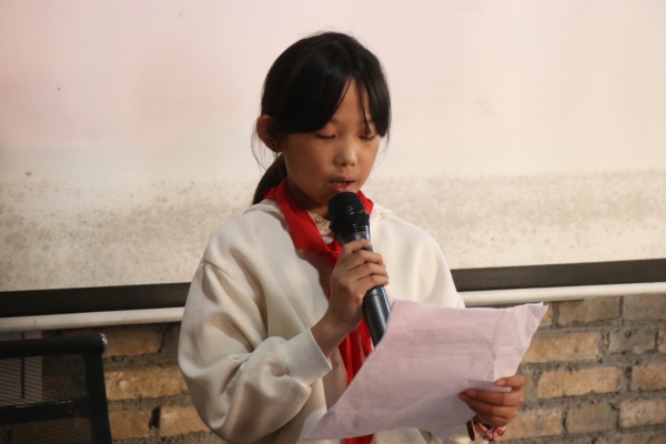1792671088442841.jpg 诵读红色家书.JPG